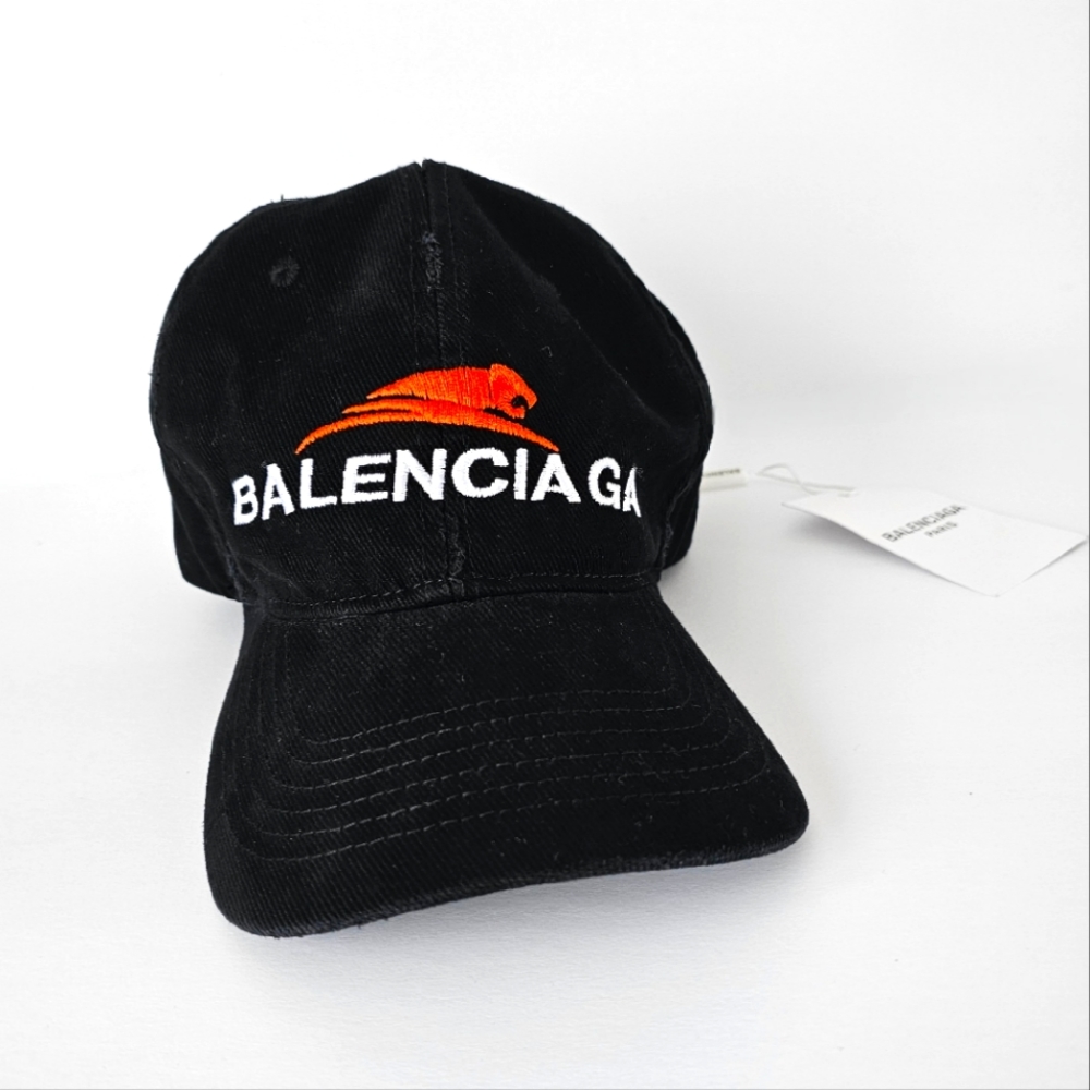 Black and Orange graphic fitted baseball Cap